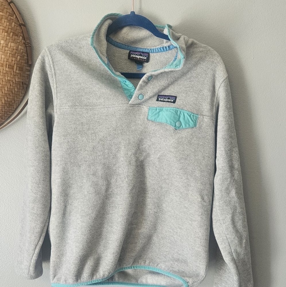 Patagonia Gray and Teal Pullover